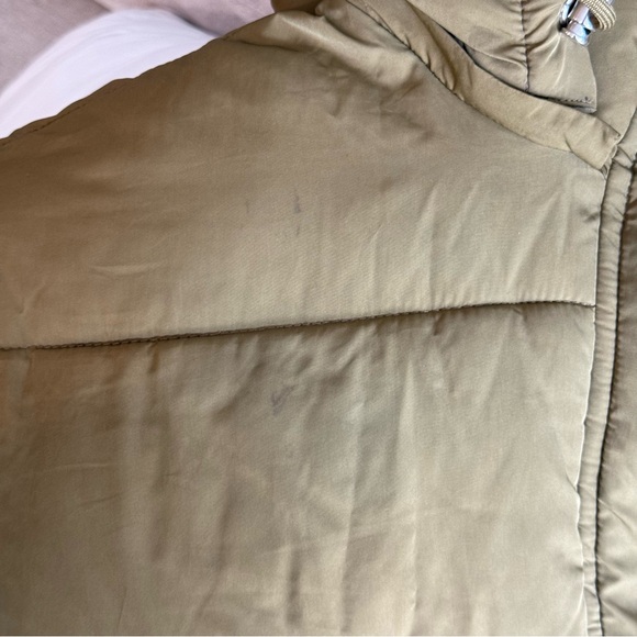 Urban Outfitters Army Green Puffer Coat - Picture 8 of 9